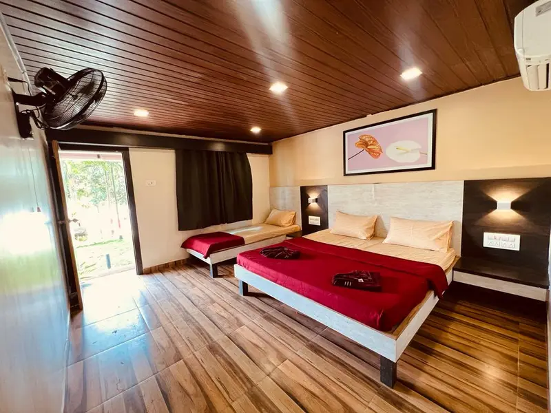 River Edge Resort